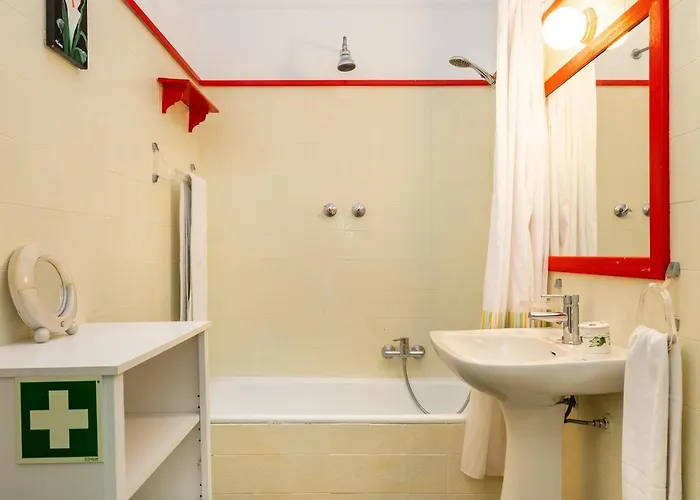 Whome | Balaia 3-bed Family Olhos de Agua (Albufeira)