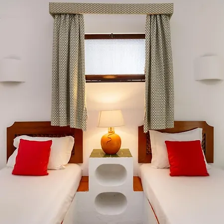 Whome | Balaia 3-bed Family Vakantiehuis *